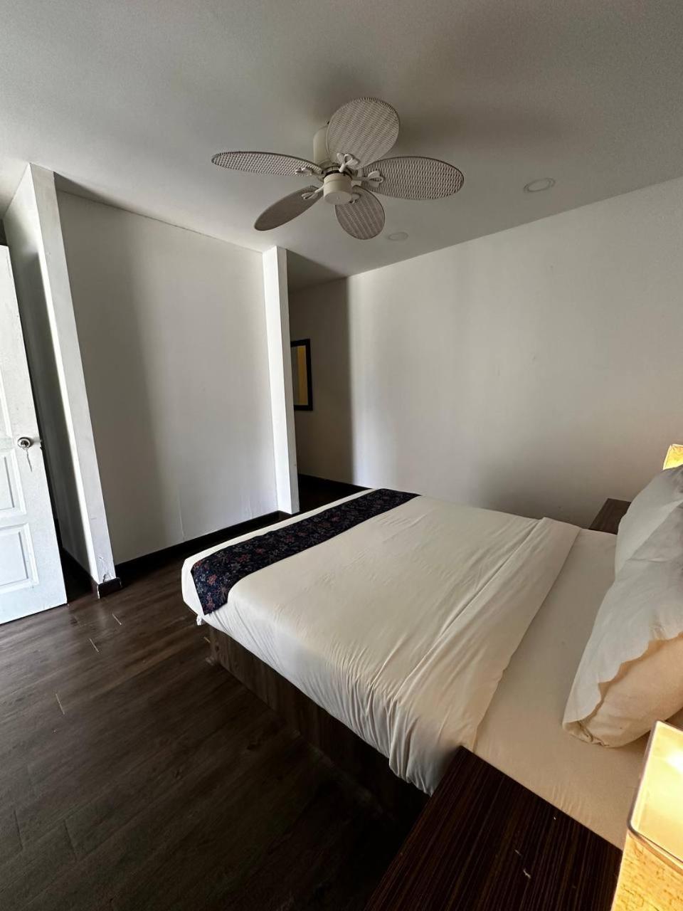 Pir - Resort Perhentian Island Kampong Pasir Hantu Dış mekan fotoğraf