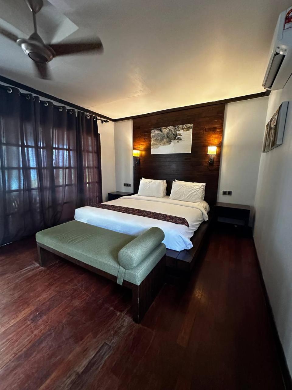 Pir - Resort Perhentian Island Kampong Pasir Hantu Dış mekan fotoğraf